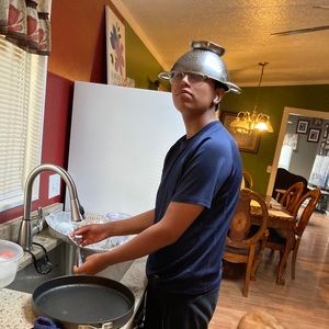 Meet your Posher, Javier